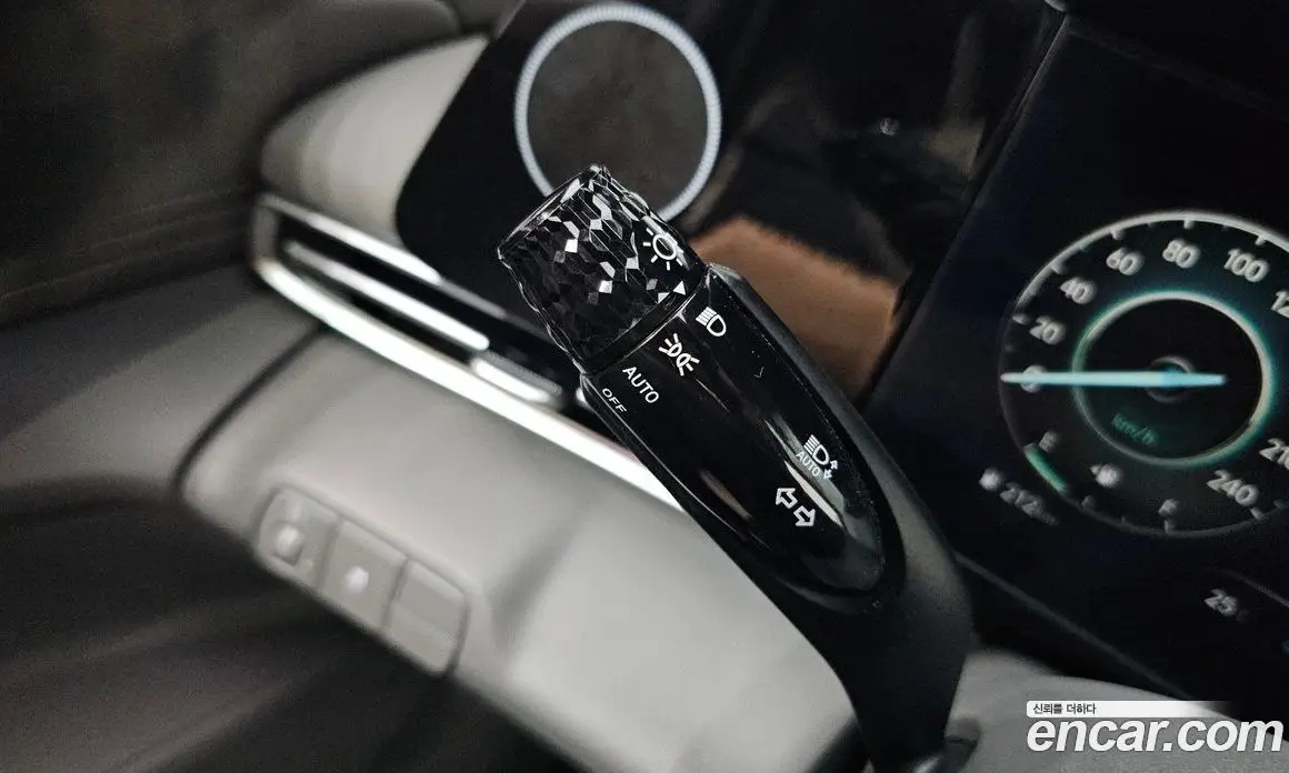 Hyundai Avante 2024 1.6 автомат (гидро), фото 27