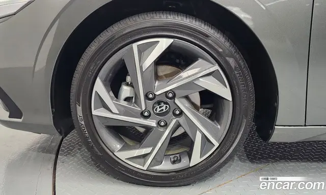 Hyundai Avante 2024 1.6 автомат (гидро), миниатюра 5