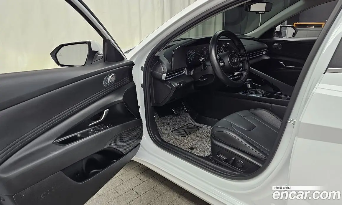 Hyundai Avante 2025 1.6 автомат (гидро), фото 13