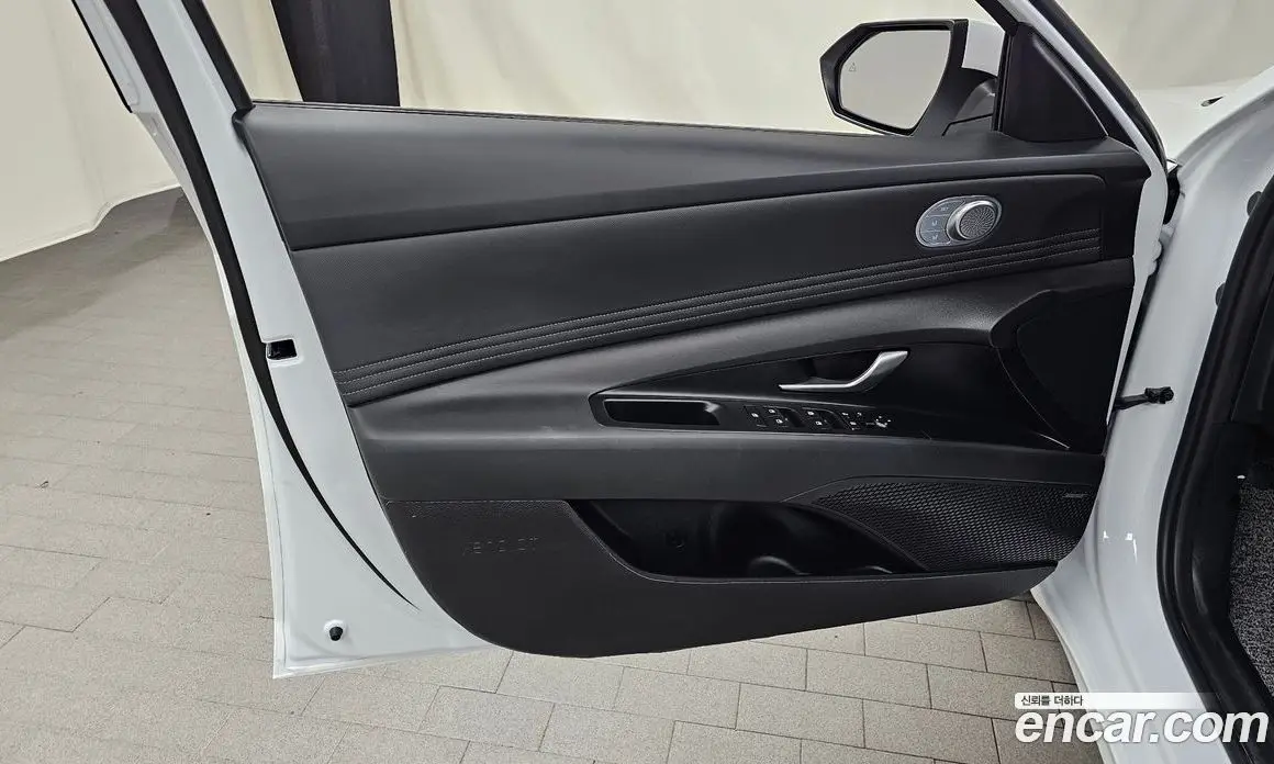 Hyundai Avante 2025 1.6 автомат (гидро), фото 14