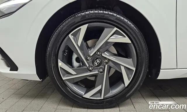 Hyundai Avante 2025 1.6 автомат (гидро), миниатюра 5