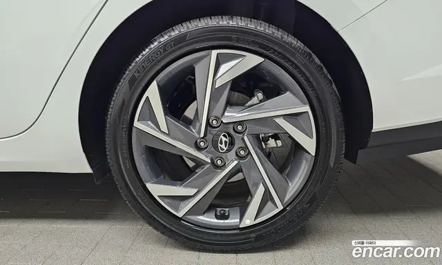 Hyundai Avante 2025 1.6 автомат (гидро), миниатюра 7