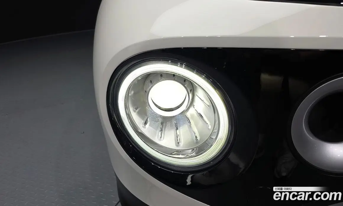 Hyundai Casper 2023 1.0 автомат (гидро), фото 8