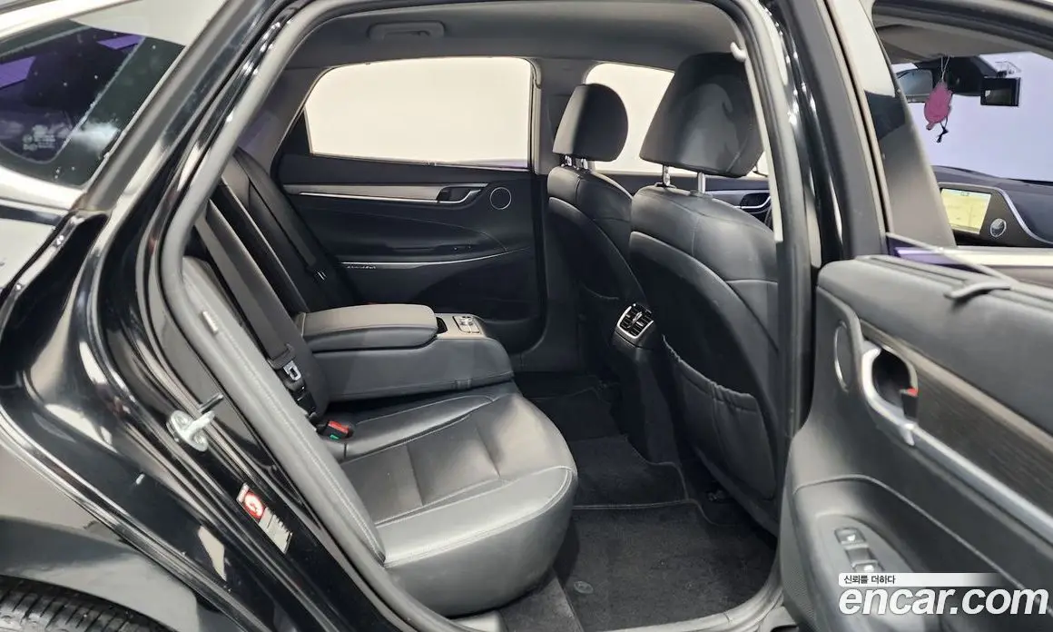 Hyundai Grandeur 2017 3.0 автомат (гидро), фото 16