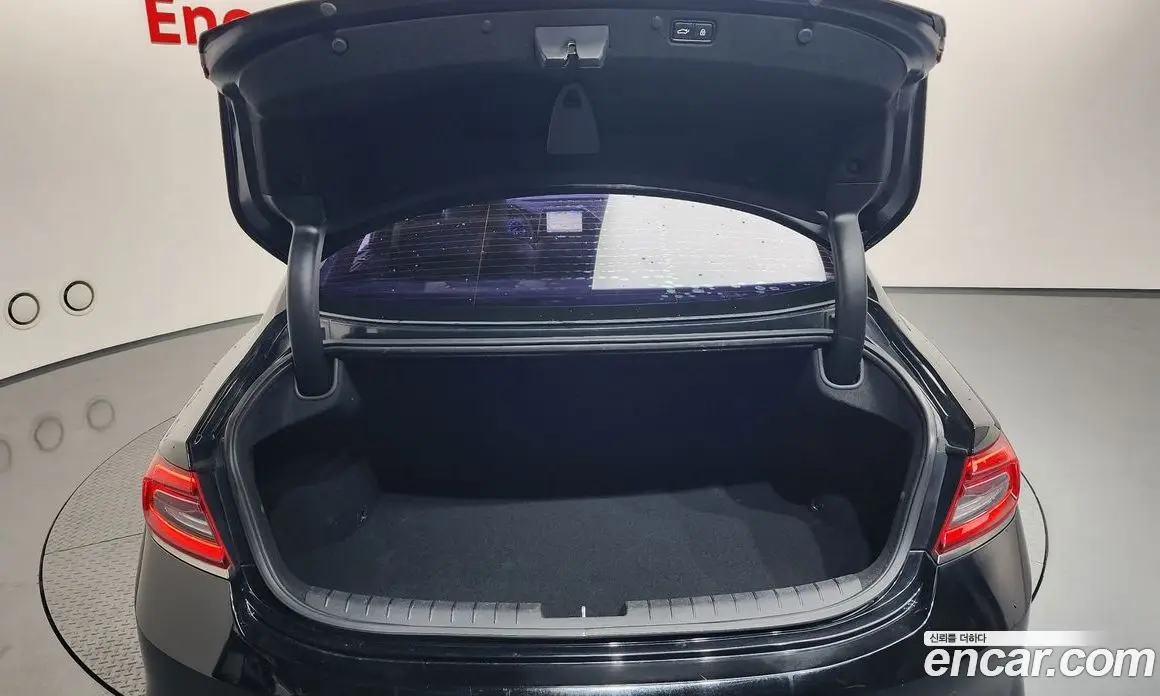 Hyundai Grandeur 2017 3.0 автомат (гидро), фото 24