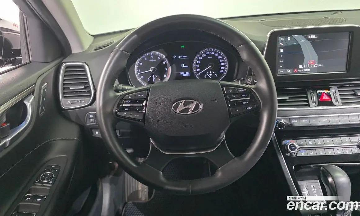 Hyundai Grandeur 2017 3.0 автомат (гидро), фото 15