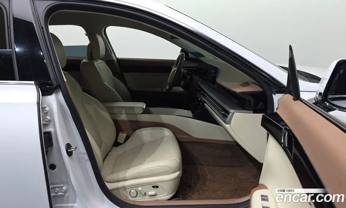 Hyundai Grandeur 2024 2.5 автомат (гидро), фото 11
