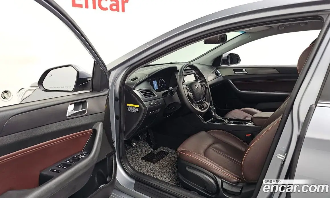 Hyundai Sonata 2016 2.0 автомат (гидро), фото 12