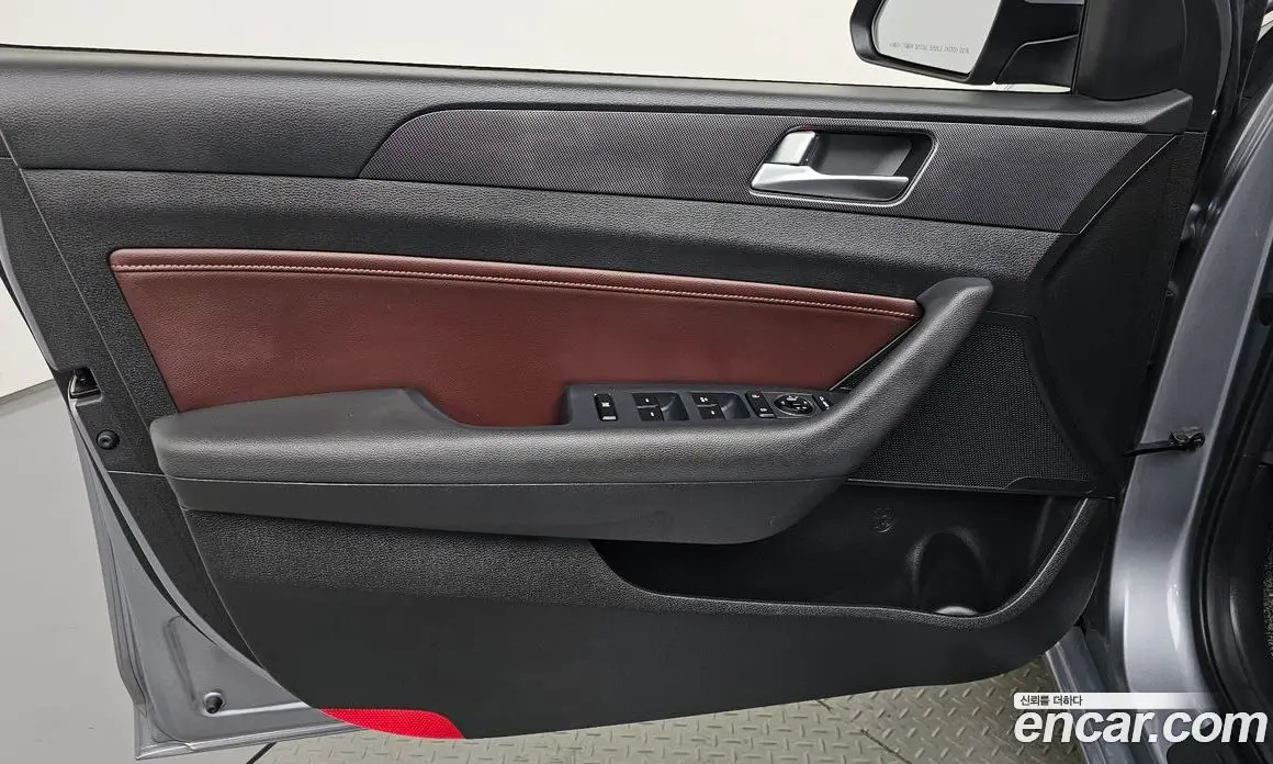 Hyundai Sonata 2016 2.0 автомат (гидро), фото 13
