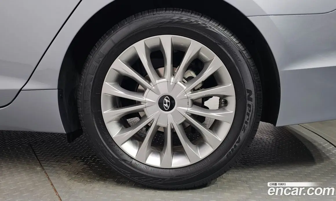 Hyundai Sonata 2016 2.0 автомат (гидро), фото 6