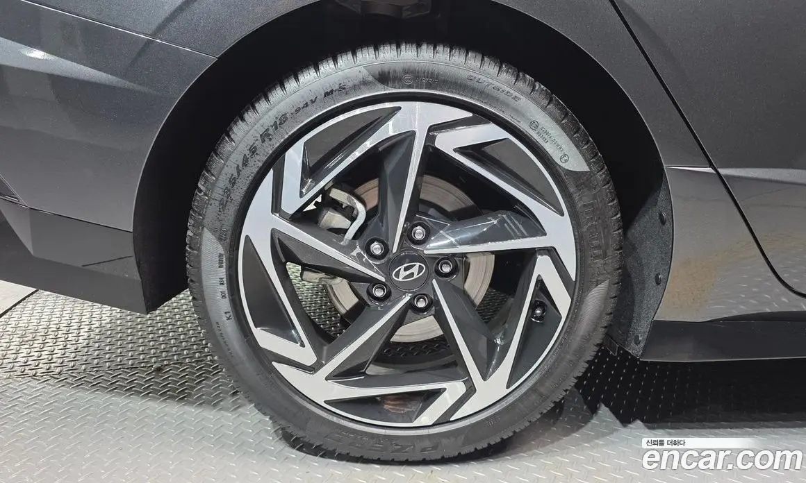 Hyundai Sonata 2025 2.0 автомат (гидро), фото 5