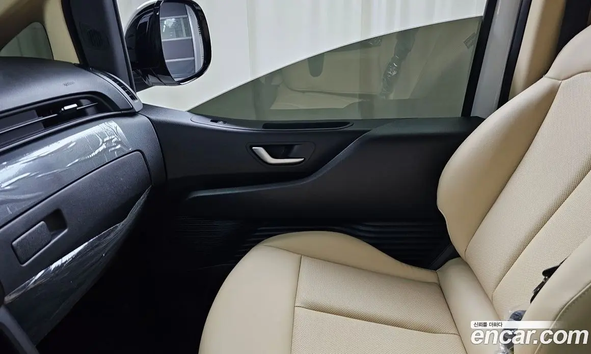 Hyundai Staria 2023 2.2 автомат (гидро), фото 15
