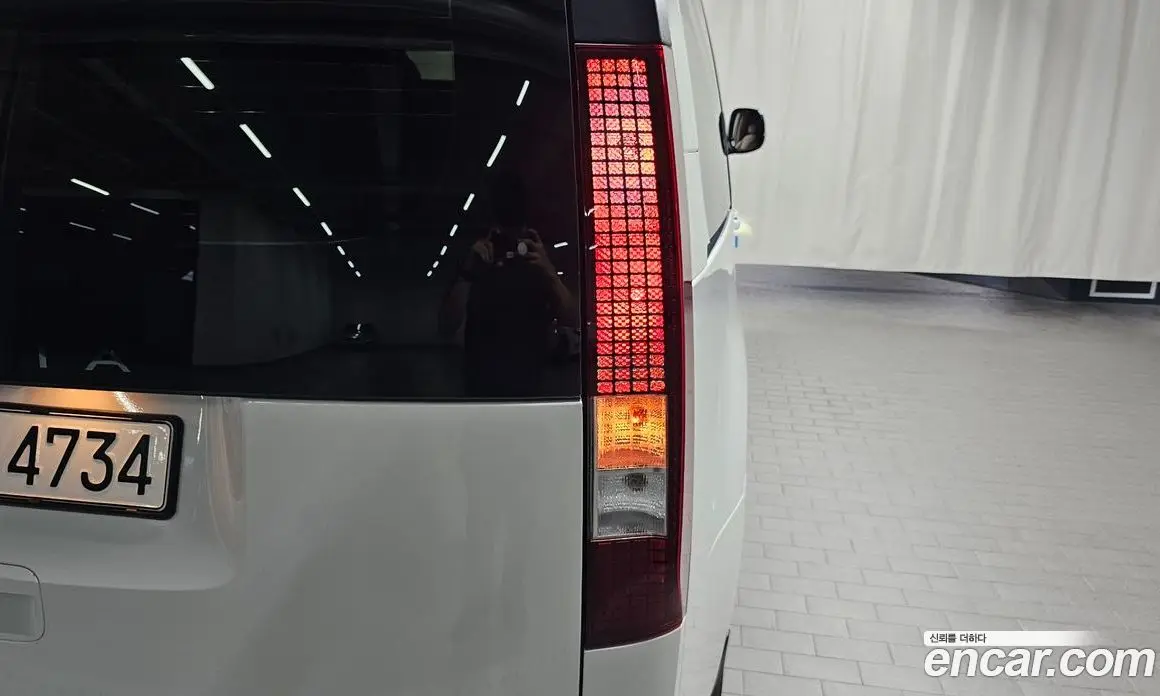 Hyundai Staria 2023 2.2 автомат (гидро), фото 9