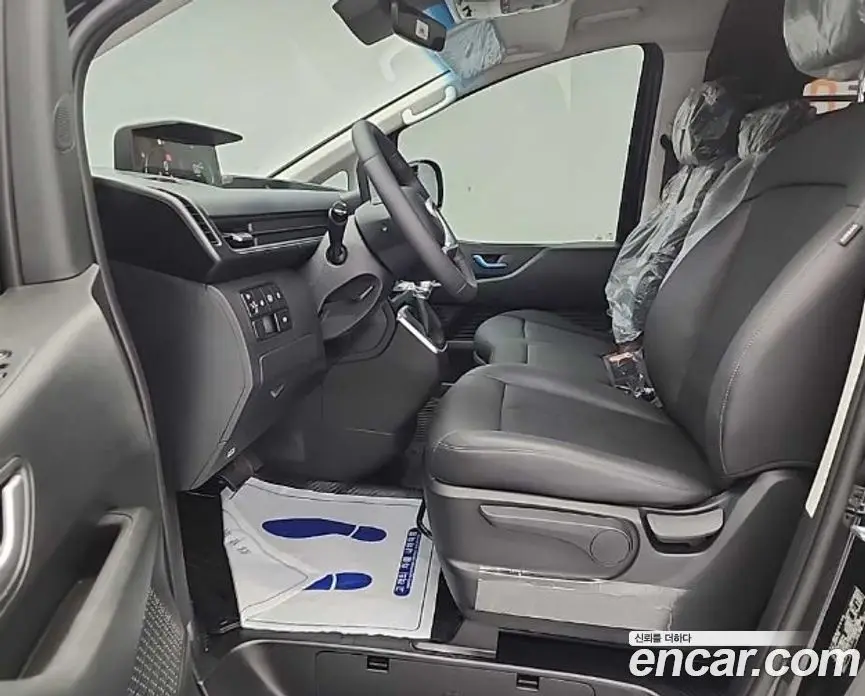 Hyundai Staria 2024 1.6 автомат (гидро), фото 13