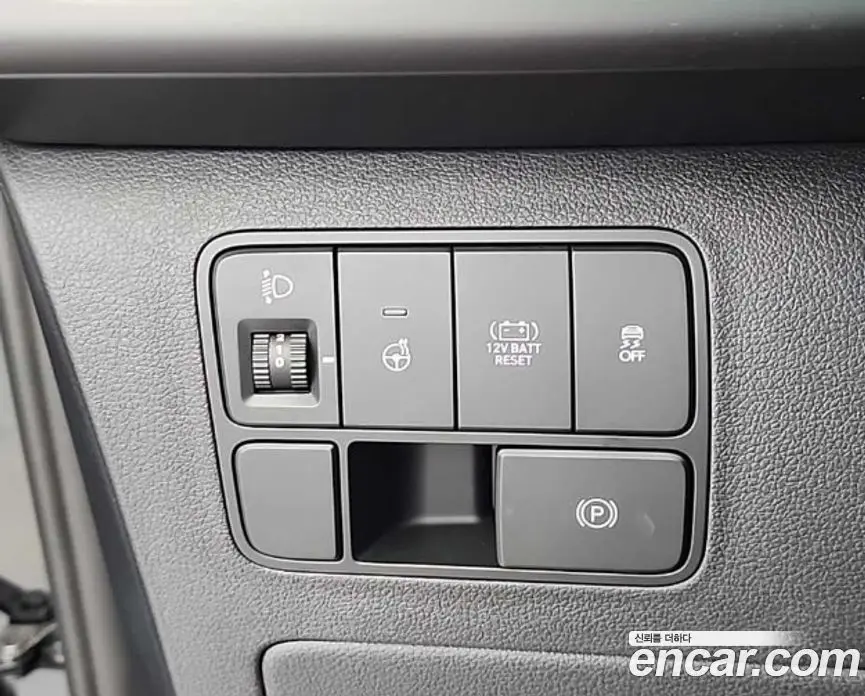 Hyundai Staria 2024 1.6 автомат (гидро), фото 17