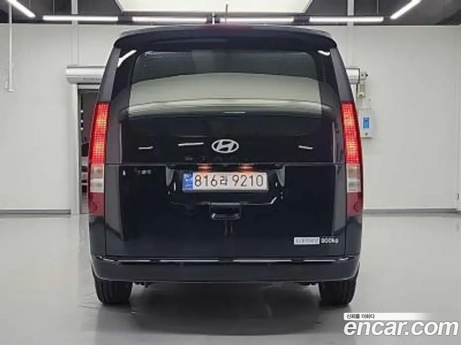 Hyundai Staria 2024 1.6 автомат (гидро), фото 3