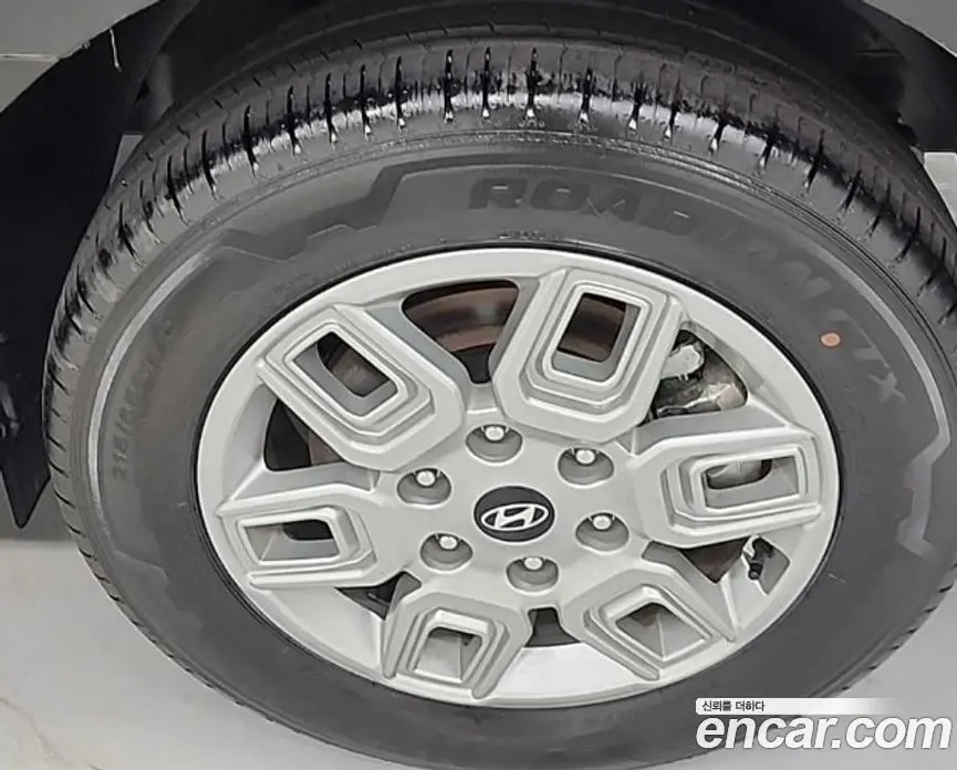 Hyundai Staria 2024 1.6 автомат (гидро), фото 5