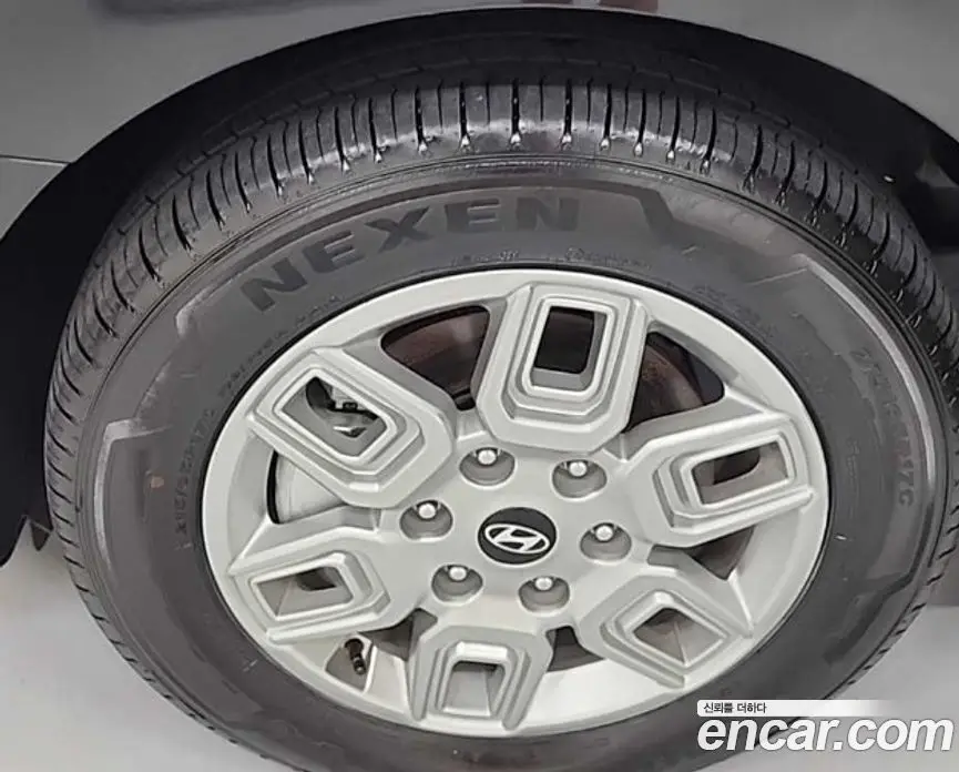 Hyundai Staria 2024 1.6 автомат (гидро), фото 6