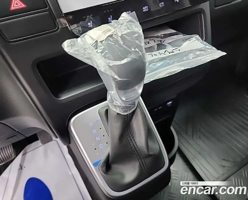 Hyundai Staria 2024 1.6 автомат (гидро), фото 10