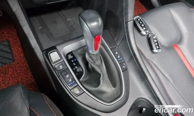 Hyundai Veloster 2018 1.6 автомат (гидро), миниатюра 12
