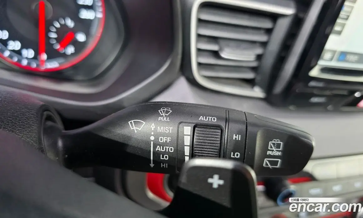 Hyundai Veloster 2018 1.6 автомат (гидро), фото 26