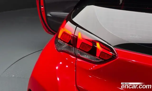 Hyundai Veloster 2018 1.6 автомат (гидро), миниатюра 9