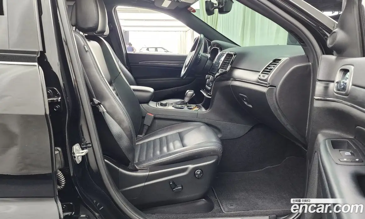 Jeep Cherokee 2020 3.6 автомат (гидро), фото 17