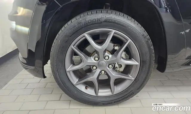 Jeep Cherokee 2020 3.6 автомат (гидро), миниатюра 5