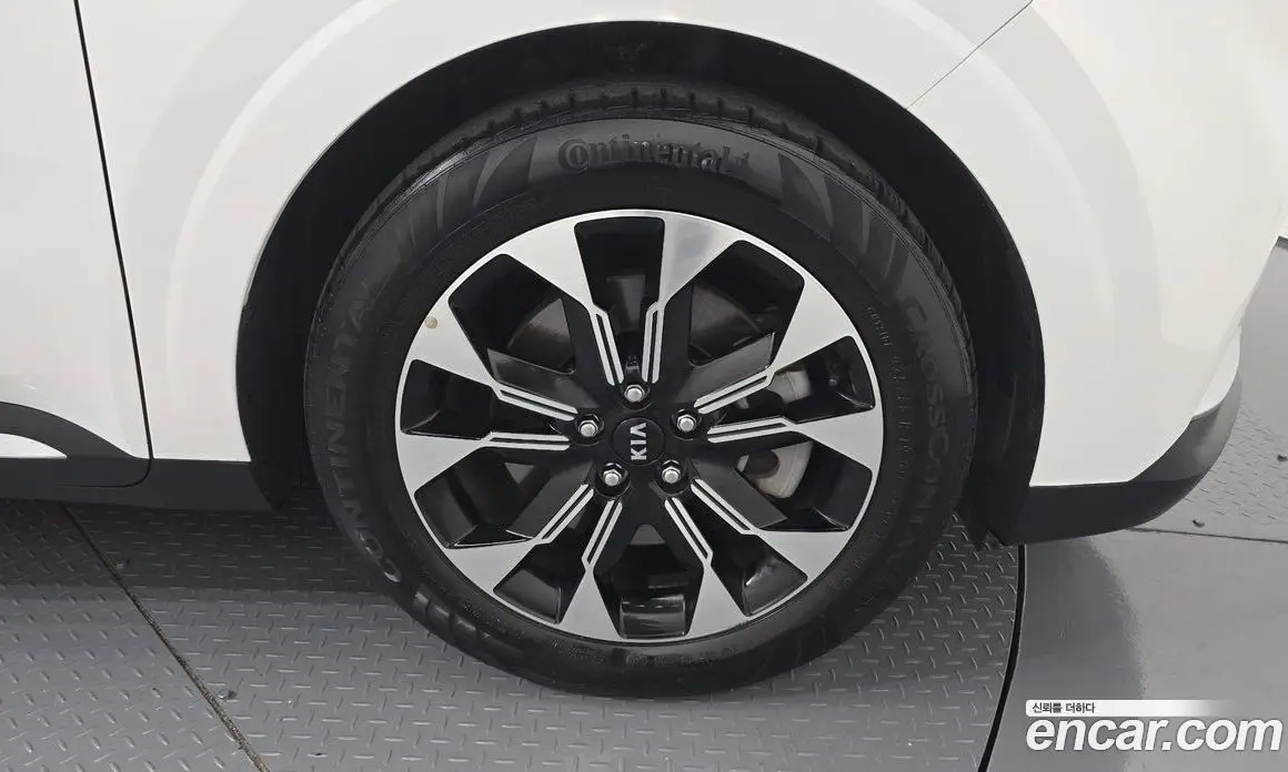 Kia Carnival 2021 2.2 автомат (гидро), фото 7