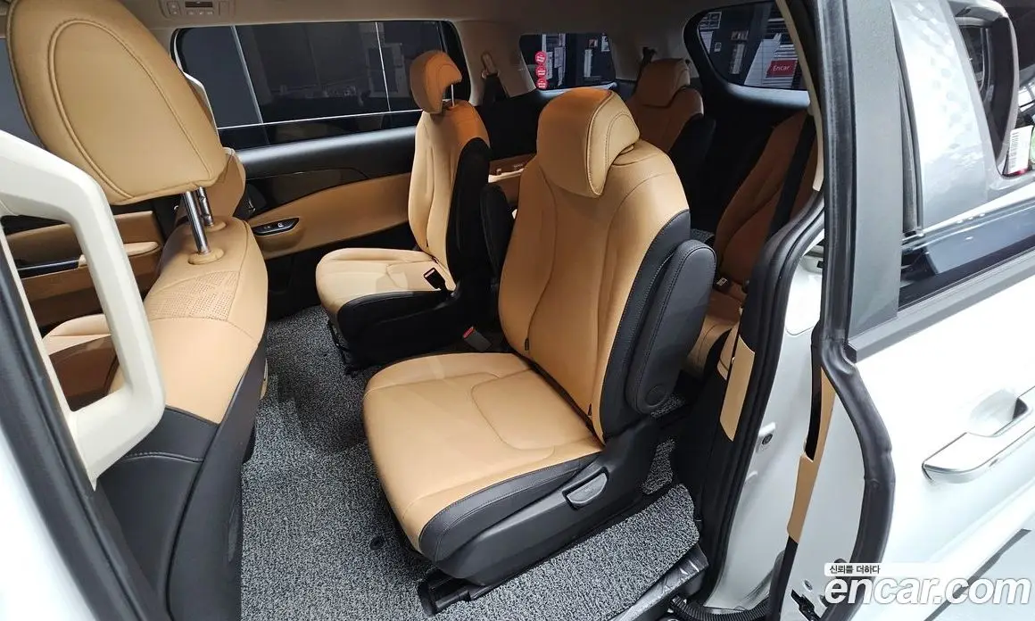 Kia Carnival 2023 2.2 автомат (гидро), фото 12