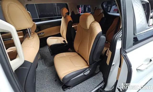 Kia Carnival 2023 2.2 автомат (гидро), миниатюра 12