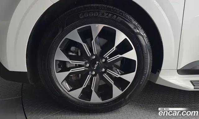 Kia Carnival 2023 2.2 автомат (гидро), миниатюра 5