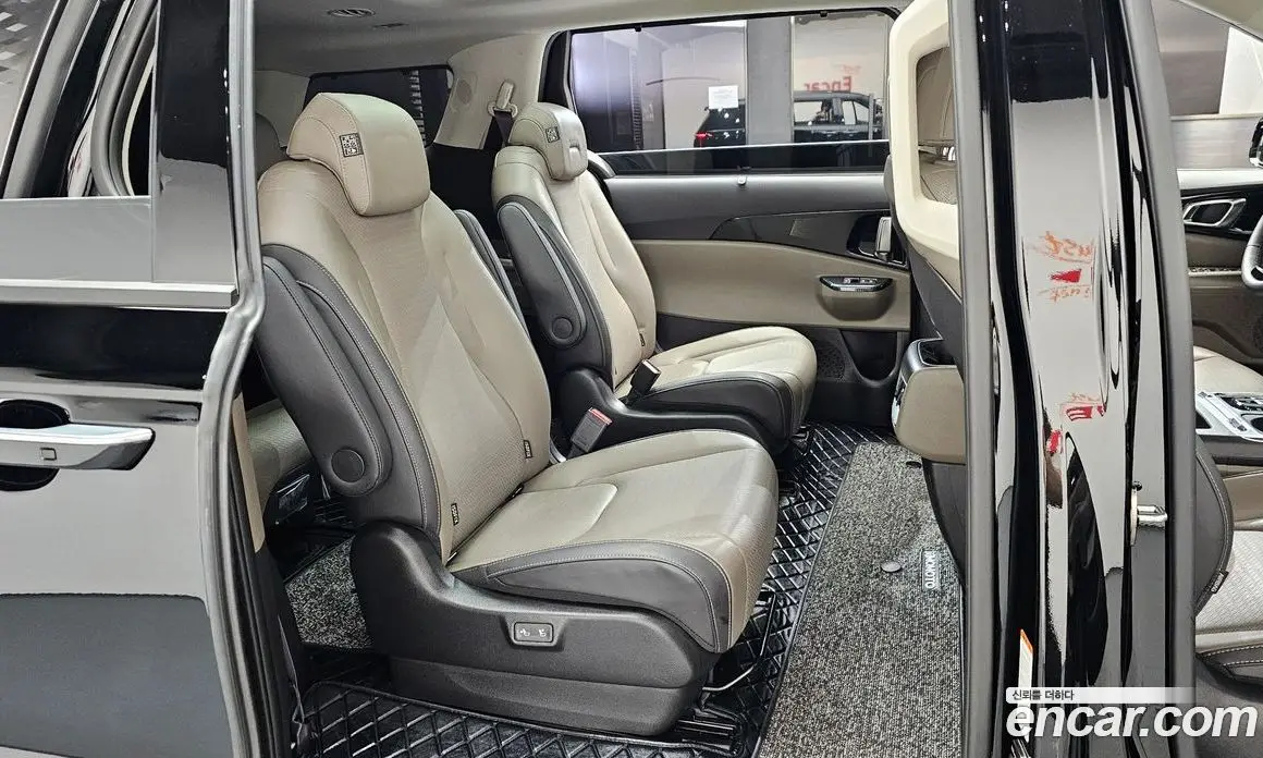 Kia Carnival 2023 3.5 автомат (гидро), фото 16