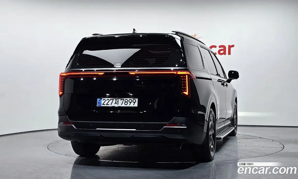 Kia Carnival 2023 3.5 автомат (гидро), фото 3