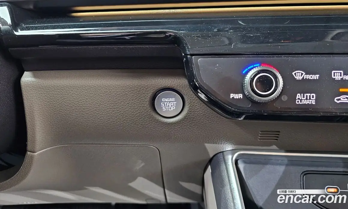 Kia Carnival 2023 3.5 автомат (гидро), фото 27