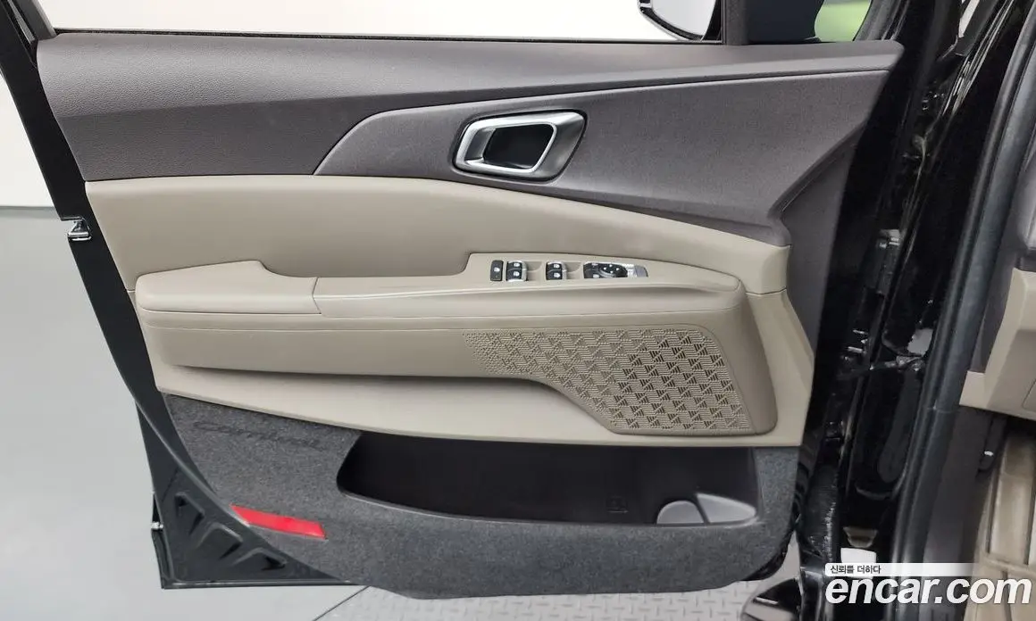 Kia Carnival 2025 1.6 автомат (гидро), фото 14