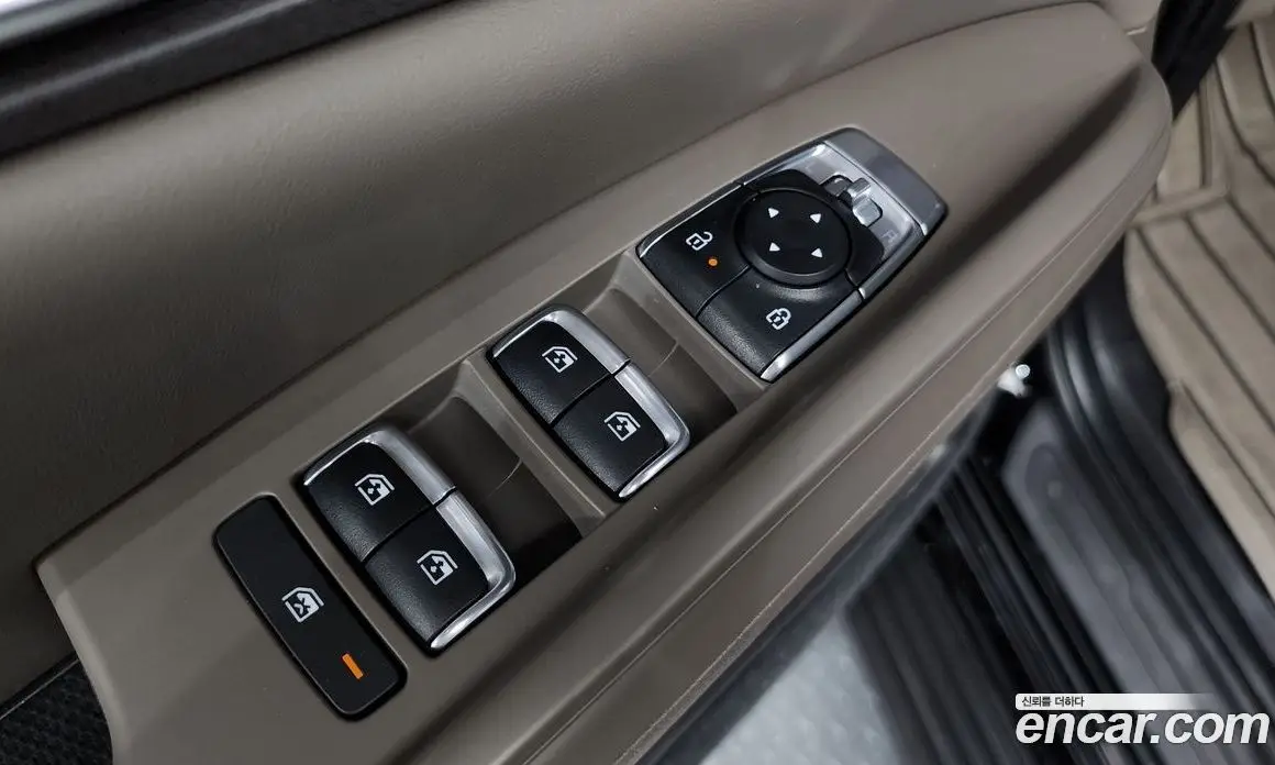 Kia Carnival 2025 1.6 автомат (гидро), фото 26