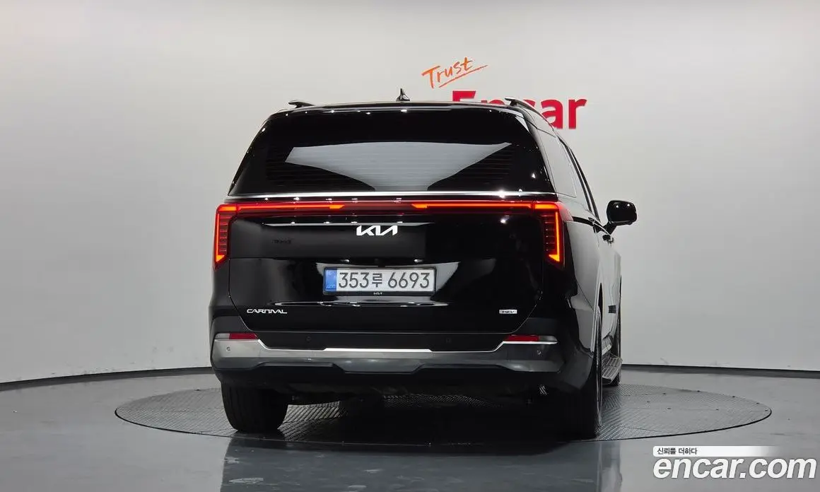 Kia Carnival 2025 1.6 автомат (гидро), фото 4