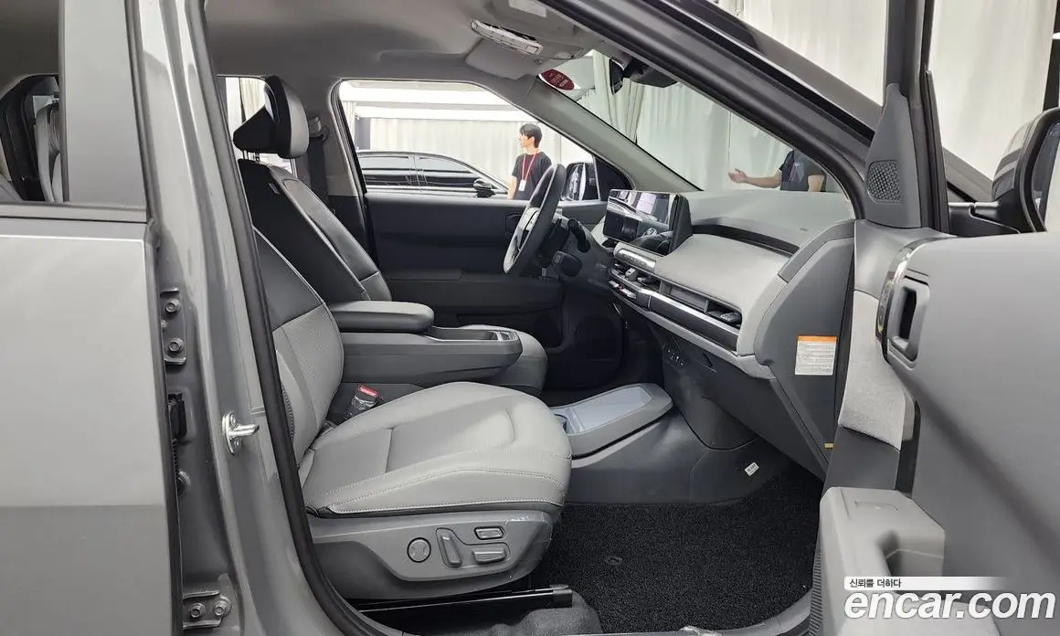 Kia EV3 2025 0.2 автомат (гидро), фото 17