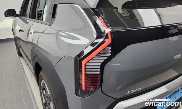 Kia EV3 2025 0.2 автомат (гидро), миниатюра 9