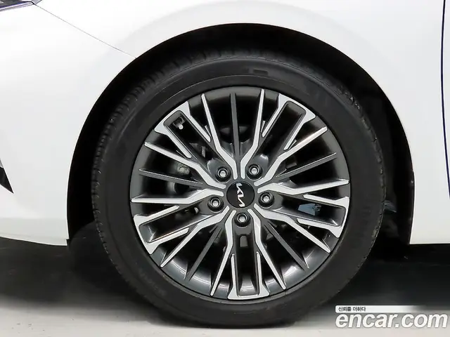 Kia K3 2022 1.6 автомат (гидро), миниатюра 5