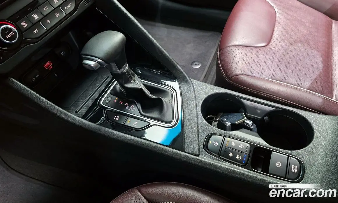 Kia Niro 2019 1.6 автомат (гидро), фото 12