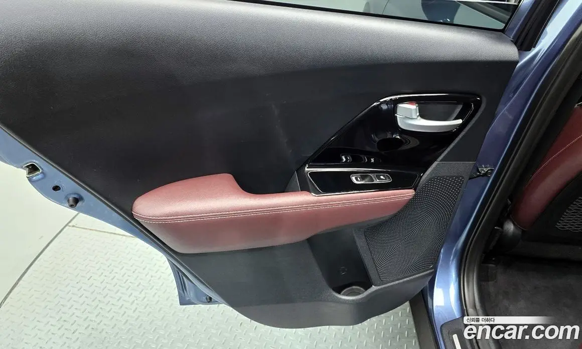 Kia Niro 2019 1.6 автомат (гидро), фото 15