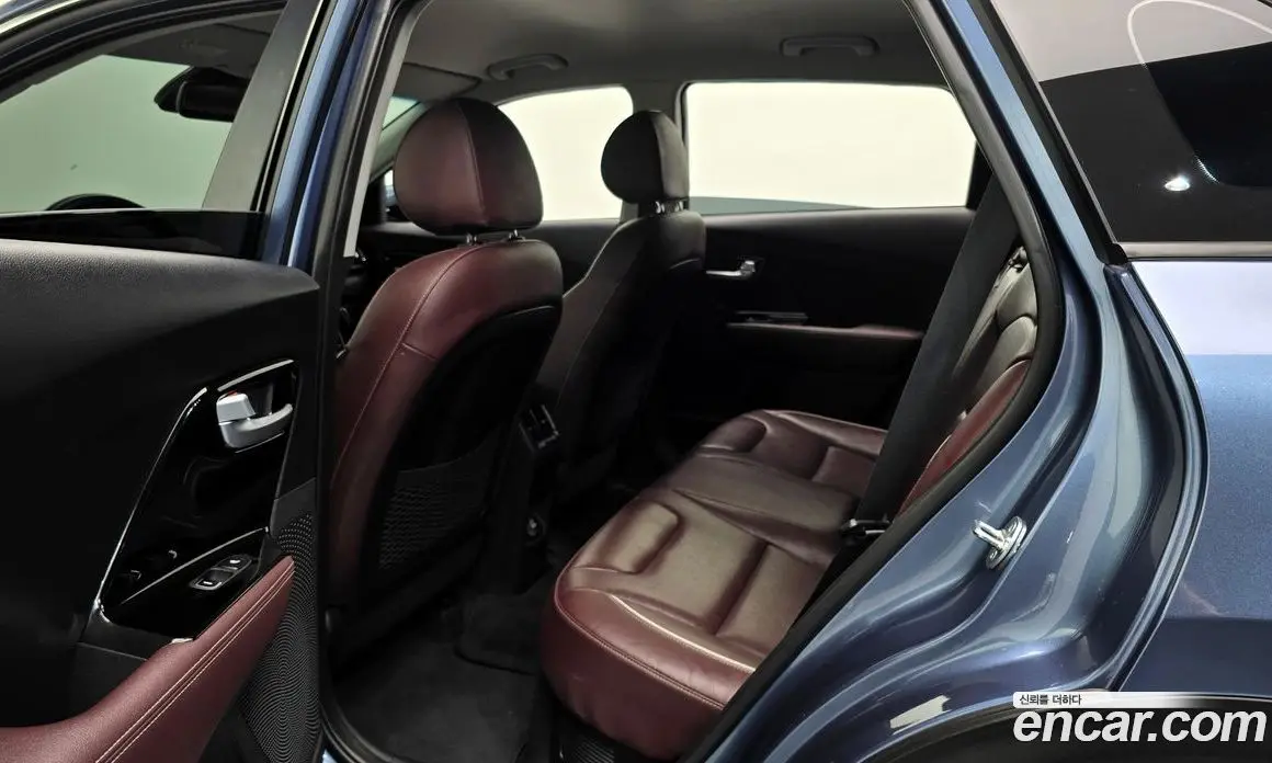 Kia Niro 2019 1.6 автомат (гидро), фото 18