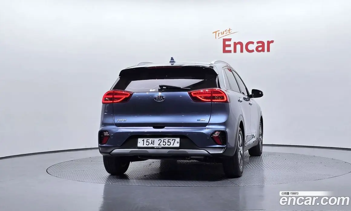 Kia Niro 2019 1.6 автомат (гидро), фото 4