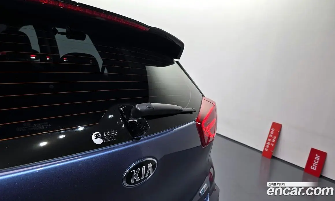Kia Niro 2019 1.6 автомат (гидро), фото 33