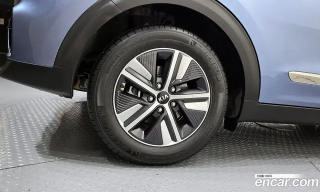 Kia Niro 2019 1.6 автомат (гидро), миниатюра 5