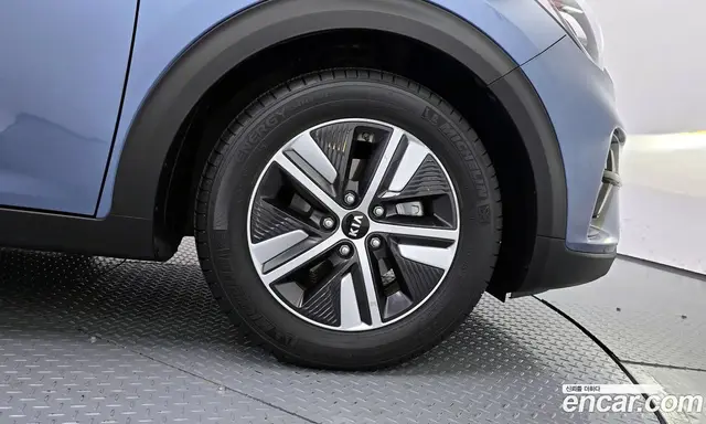 Kia Niro 2019 1.6 автомат (гидро), миниатюра 7