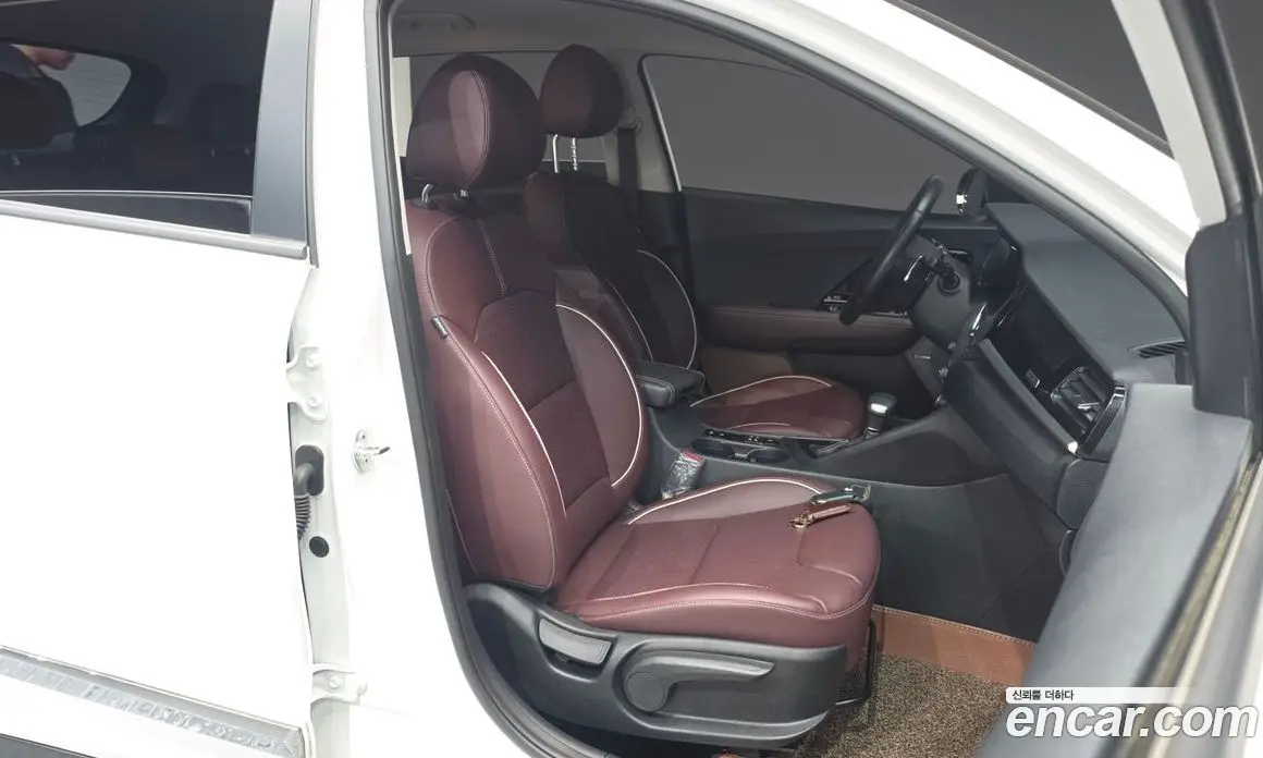 Kia Niro 2020 1.6 автомат (гидро), фото 16
