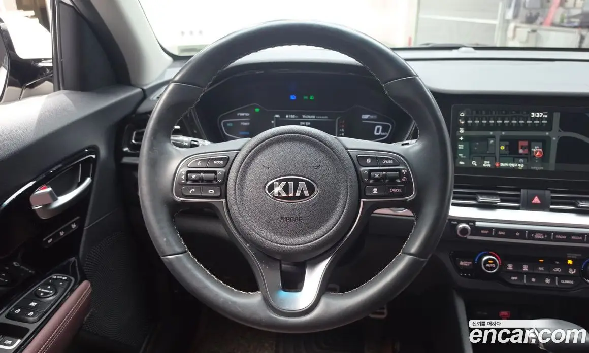 Kia Niro 2020 1.6 автомат (гидро), фото 19